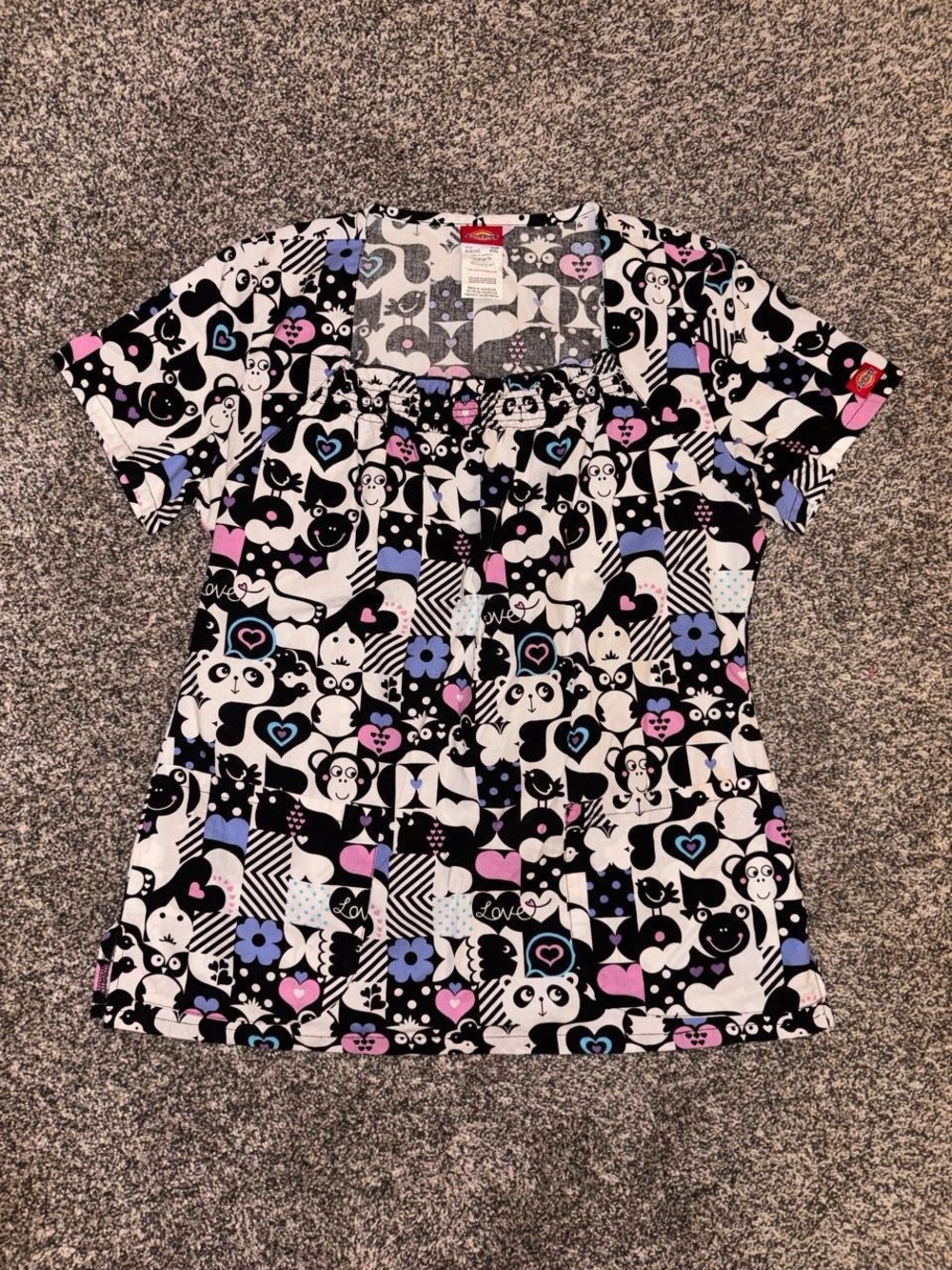 Rare Vintage Y2K whimsical scrub top with animals